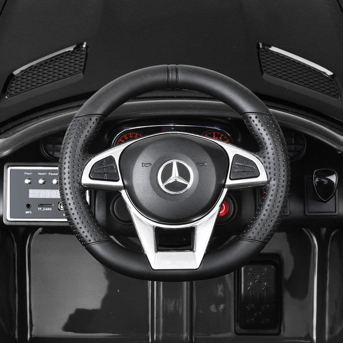Mercedes AMG GTR - steering wheel and dashboard
