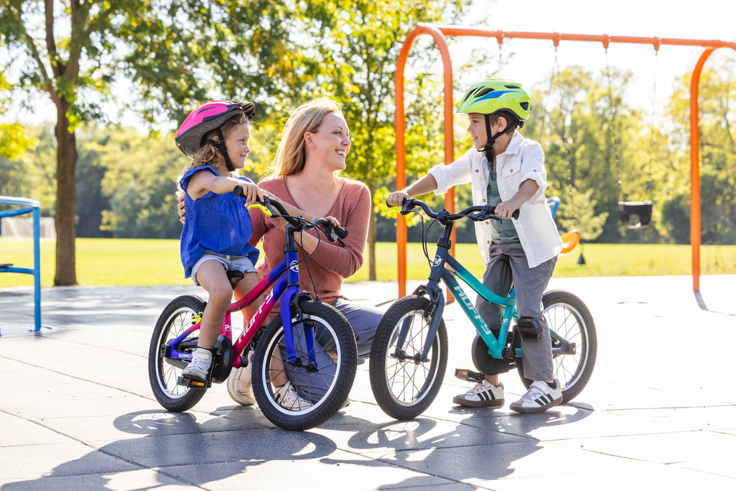 Huffy GRM 16-Inch Kids Bike both colours lifestyle