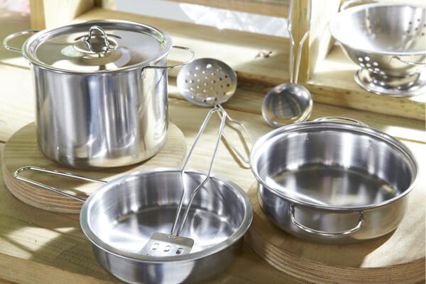 Plum Discovery Mud Pie Kitchen - Utensils