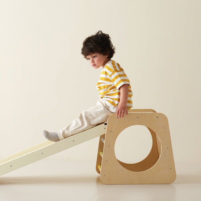 Classic World Pikler Compact Foldable Climbing Frame Set