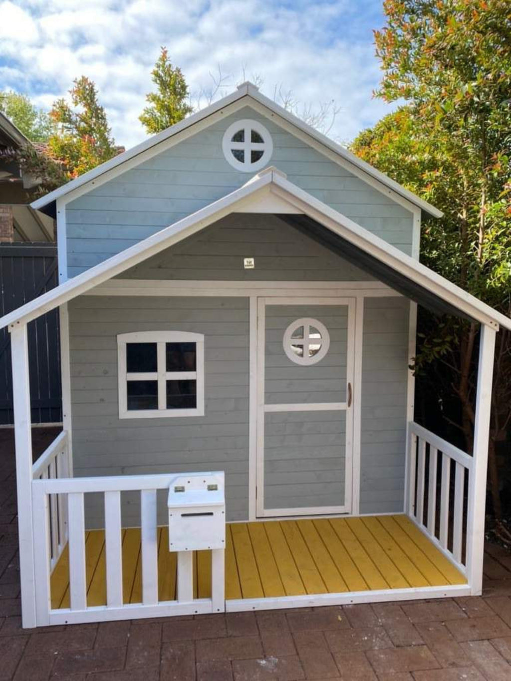 Sold out Kidzshack Lovely Shack Cubby House