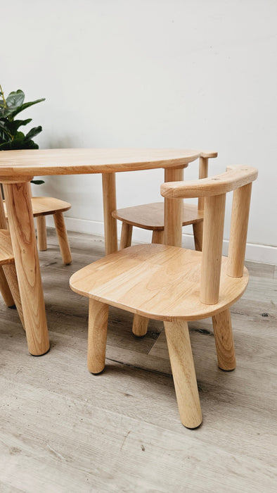 Round table and 4 chairs