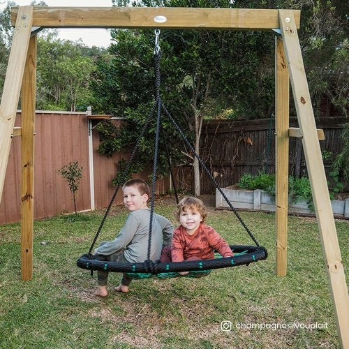 Oakley Swing Set 1.2 Meter - two boys swinging