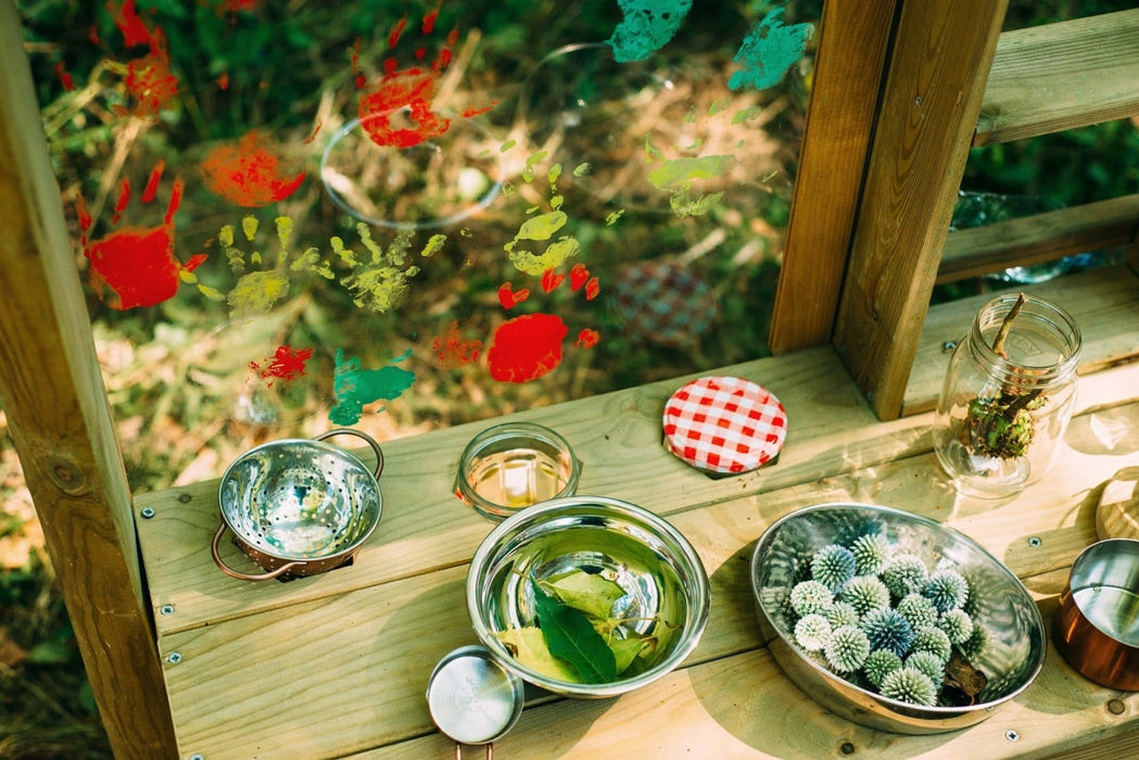 Built in planter on the Plum Discovery Mud Pie kitchen